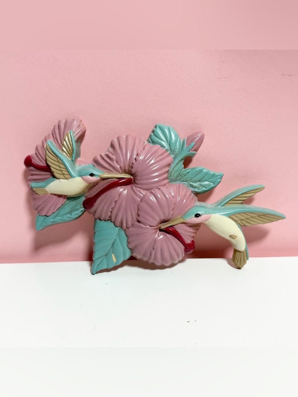 Vintage retro floral hummingbird wall decor